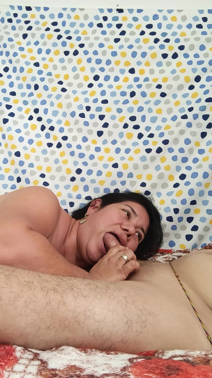Valkyrieandluigy: Lady Sucking