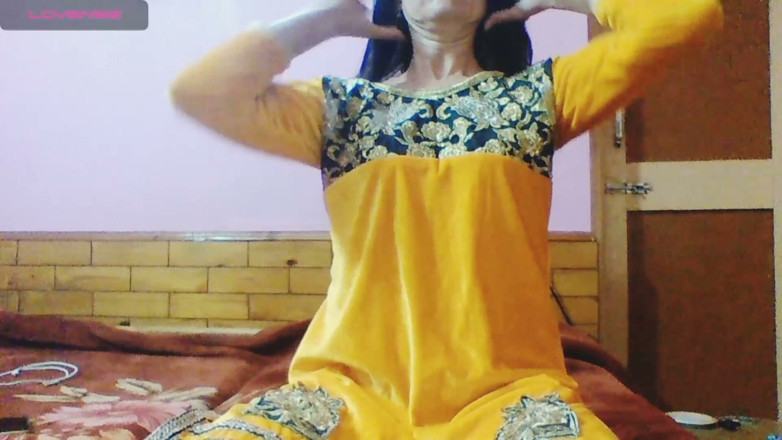Bolly Karma: Stunning MILF loves Sex