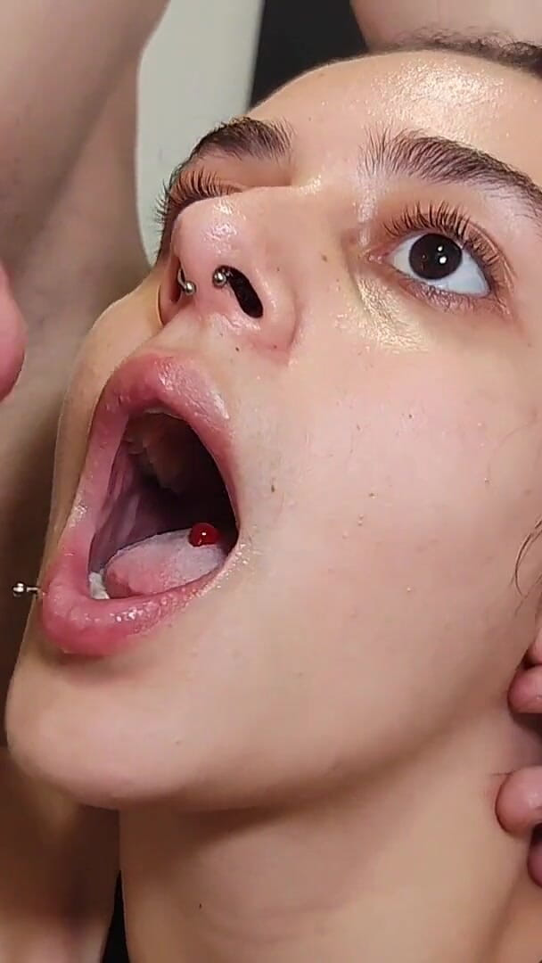 All You Can Fetish: Мінет з пірсингом, фетиш носа, великий член брюнетки тінки