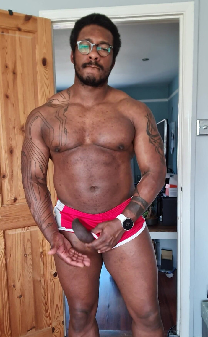 Amadeus: Red Shorts Big