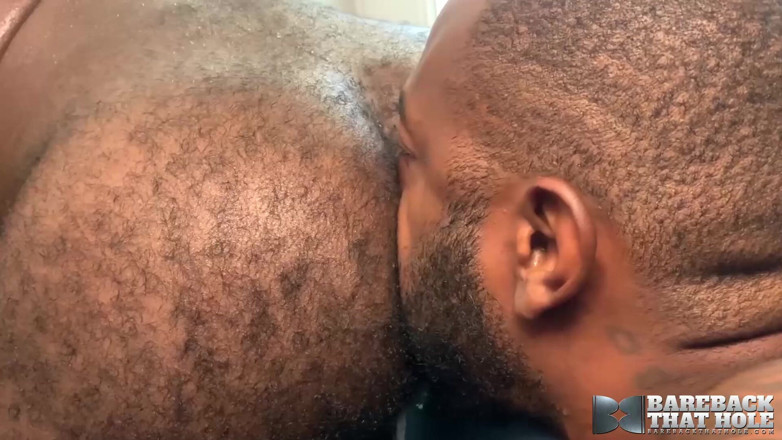 Bareback That Hole: Barebackthathole , August Alexander et Micah Martinez inséminent