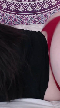 Scuote il suo mentre la bbw in perizoma rosso