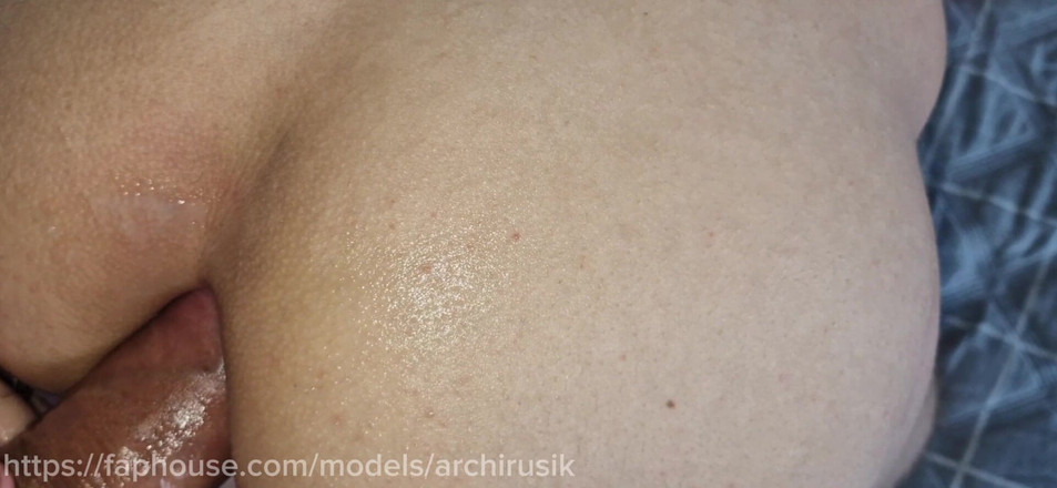 ArchiRusik: 정자 중독: 젊은 남성이 큰 음경을 가진 남성들에게 콘돔 없이 항문 성교를 당함