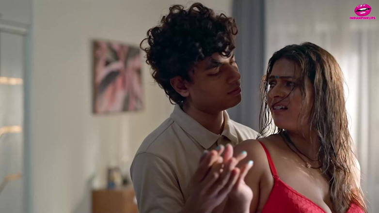 Indianpinklips: Hintli güzel evli kadın kızgın kocasını sakinleştiriyor