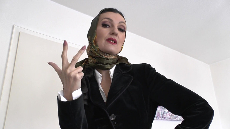 Lady Victoria Valente: Fashion Show headscarf satin yang elegan dan mengkilap joi, lady...