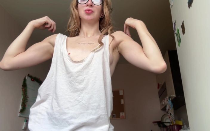 Holy Harlot: Mommy Show Biceps Abs Teasing