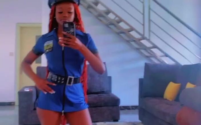 SEXXY-DAISY: Iedereen wil gearresteerd worden
