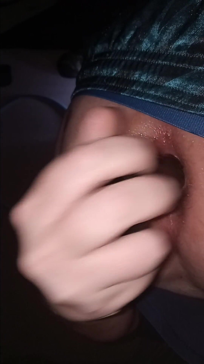 Sexualescape69: Набиває мою дірку цим ділдо з великим чорним членом