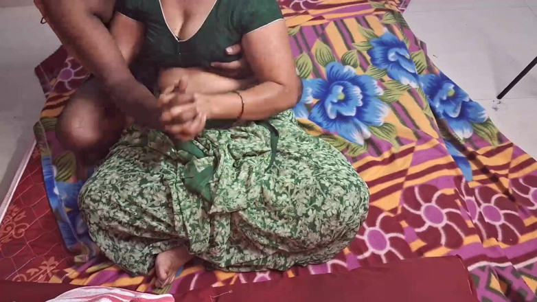Sexy sindu: Gordinha Sindu Bhabhi faz sexo comigo em casa