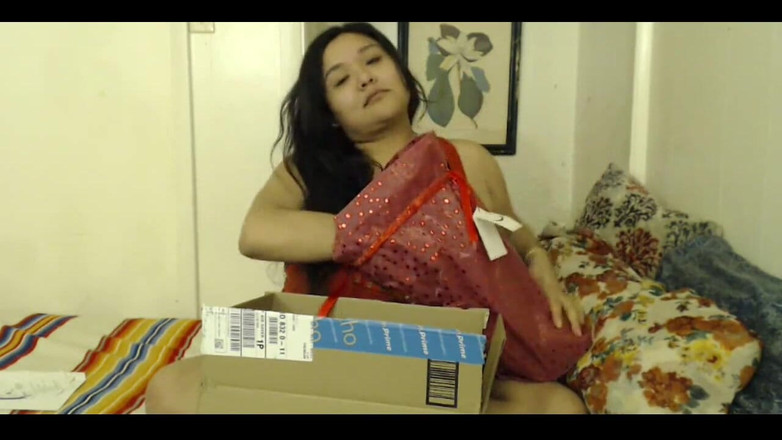 DeesDeepThroat: Dzień w życiu Dee. Wypracowywuje się ustnie i ramiona