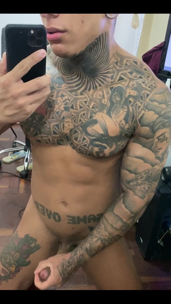Exxtevao: Mornin Horny