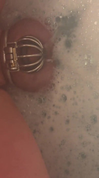 Pissen in Der Badewanne