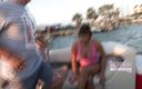 Dream Girls: Саут-Падре три девушки скачут на лодке