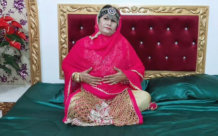 Nabila Aunty: Vacker indisk sexig brudsex med dildo i bröllopsklänning
