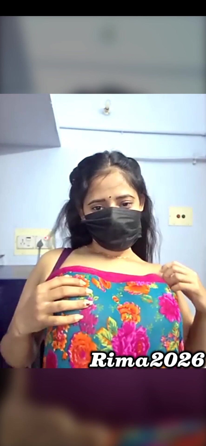 rima2026: Dhaka studentka vezme přítelkyni domů a šuká ji