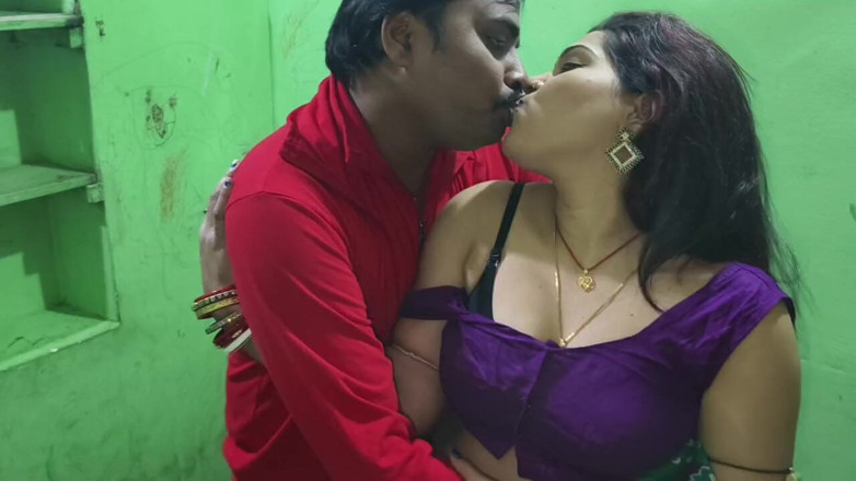 Sona bhabhi: New Odia Housewife Hot Romance and Hardcore Fucked by Rahul (odia...