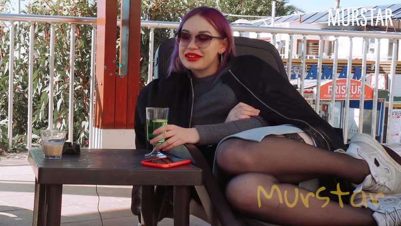 Toma Mur: Ateşli Rus kız tatil köyünde beni sikiyor