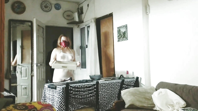 Activecouplearg: Výzva doručení pizzy sexy nahá dívka šuká doručovatele