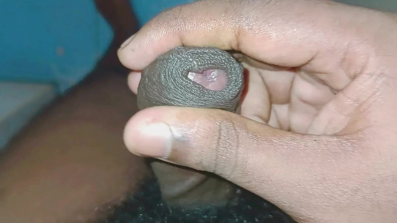 rahuman: 泰米尔壮男挤奶他厚厚的鸡巴 - 4k的疯狂负荷！