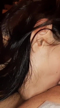 Seks lesbian pertama saya dalam Tahun Baru - Ilusi lesbian