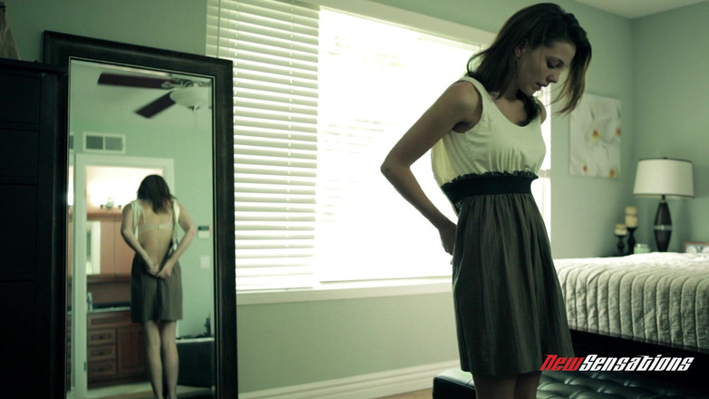 New Sensations: Kiera Winters - हस्तमैथुन की कला