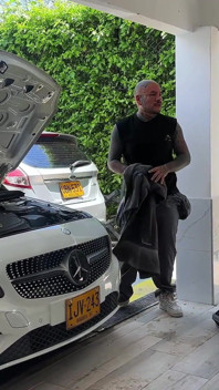 Nadržená Kolumbijka kouří mechanikovi péro a šuká ho