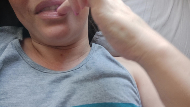 Kinky Lyrical: Primo piano gioca con la mia figa pelosa