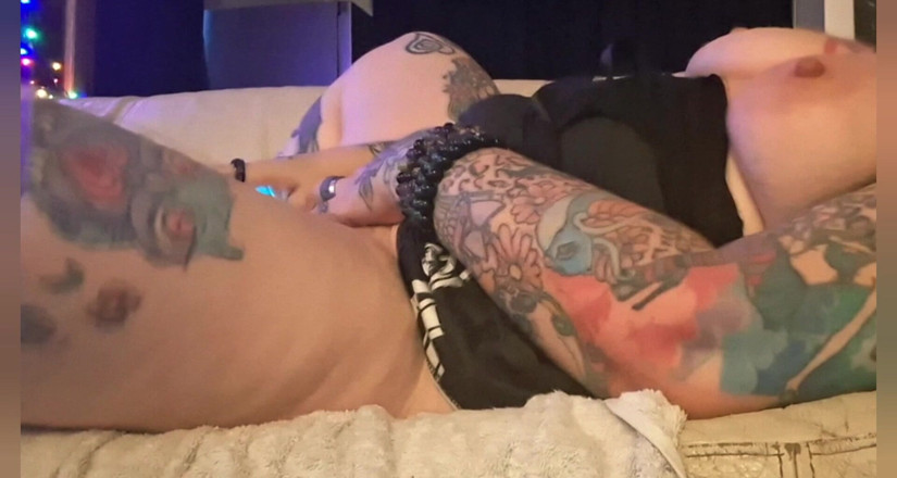 Gothcouple: ถึงจุดสุดยอดอย่างน้อย 3 ครั้งติดต่อกัน!