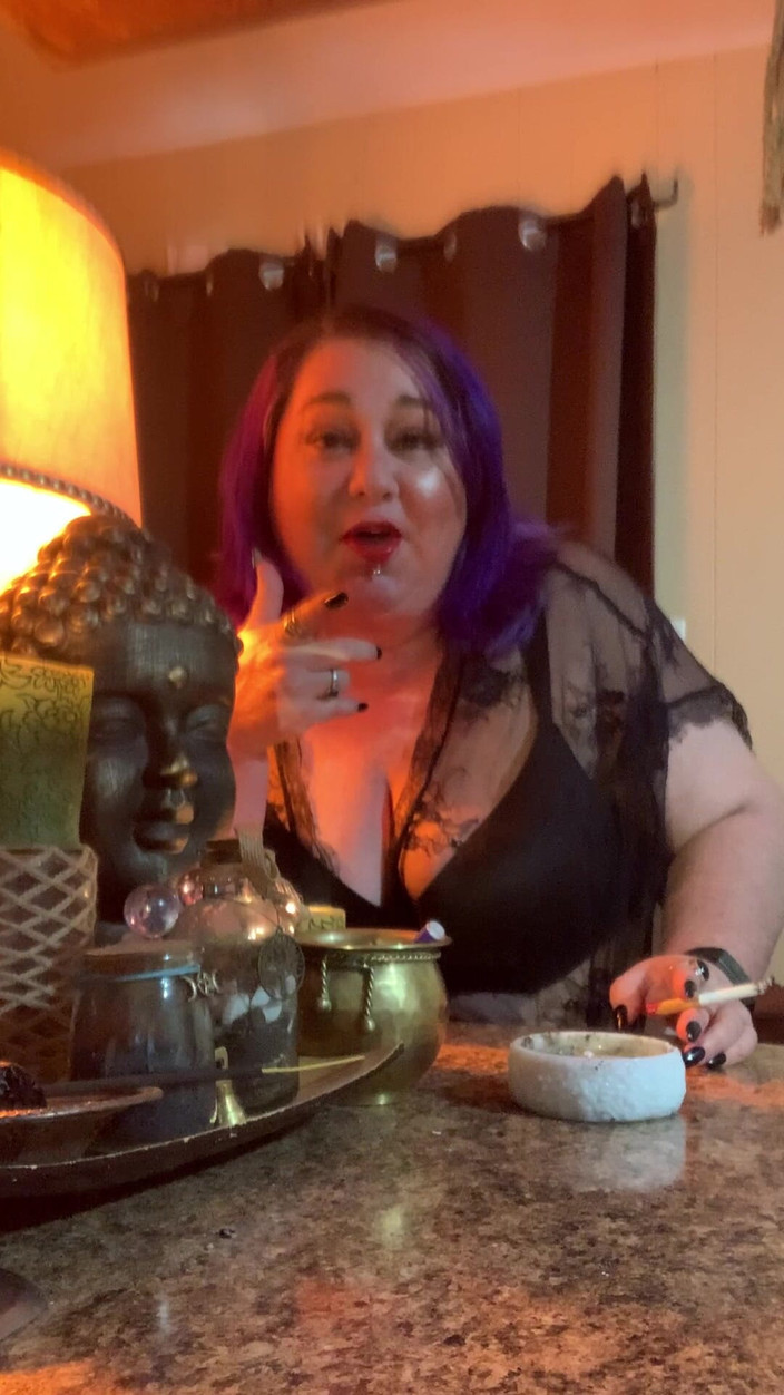 BlancaGirlBBW: Rauch mit mir