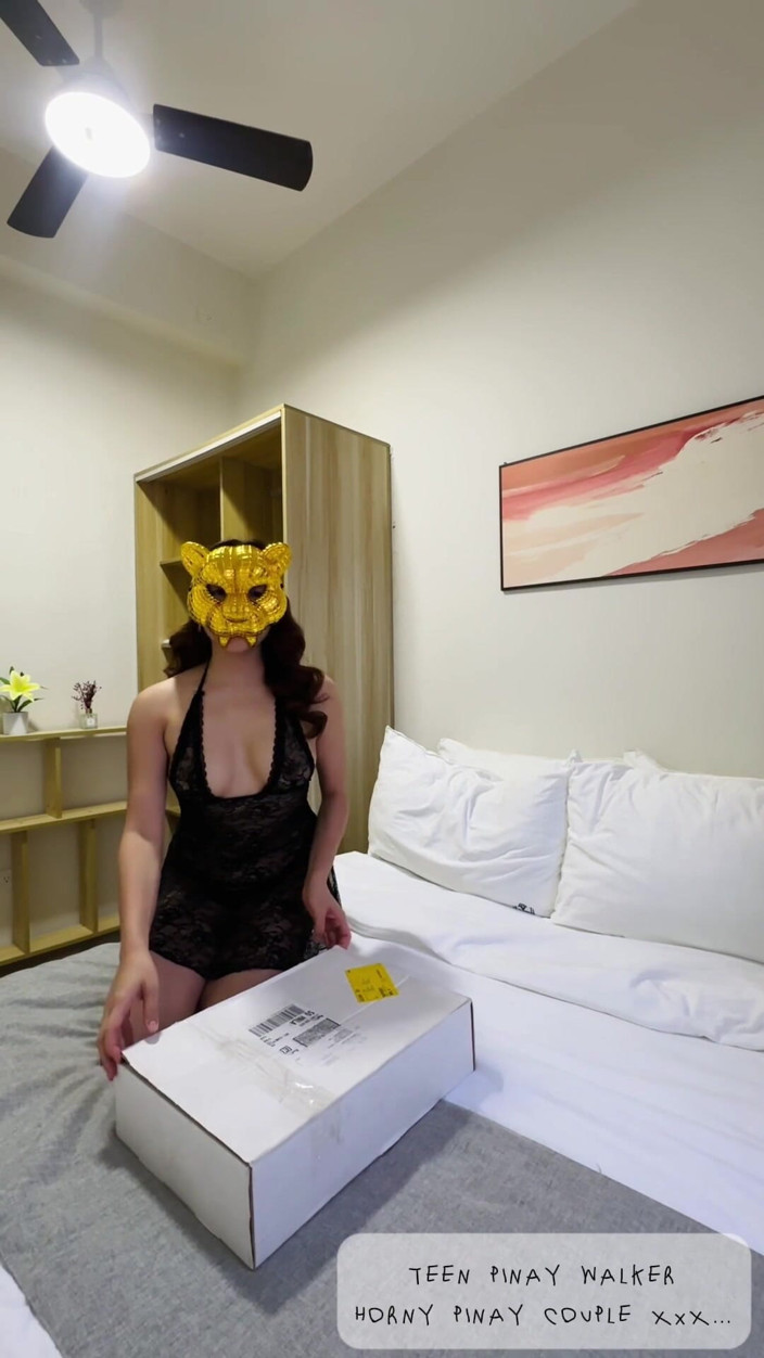 AshleyLevi: Unboxing pr-paket från ph för 25k följare tack