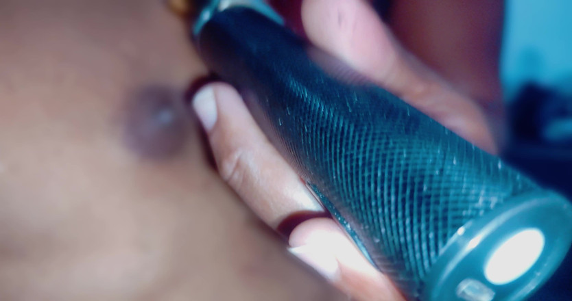 PABLO N3GROBAR: Une salope se rase le corps