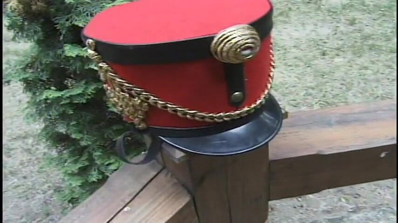 3 Bangers: 美丽的青少年在菊花里得到一根鸡巴，在她紧致的阴户里得到1根鸡巴