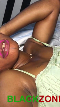 Cette Africaine me baise si bien chevauche-moi si bien, cowgirl, cowgirl à l’envers, et plus
