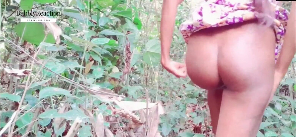 Hashini Hirunika: Ragazza dello sri lanka giungla singalese all'aperto voce chiara