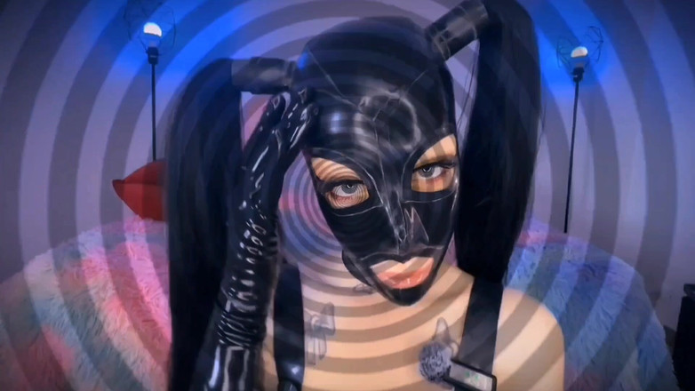 LDBMistress: L'incantesimo Della Dea в латексі, арома- інструкція з дрочки ita