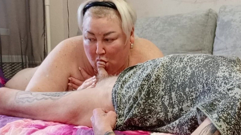 Zona901: Ejacularea adâncă în gura unui vecin este o plăcere