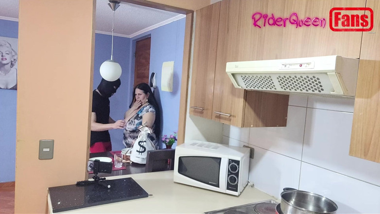 Riderqueen: Video untuk peminat: seorang lelaki muda bertokok mengongkek saya di...
