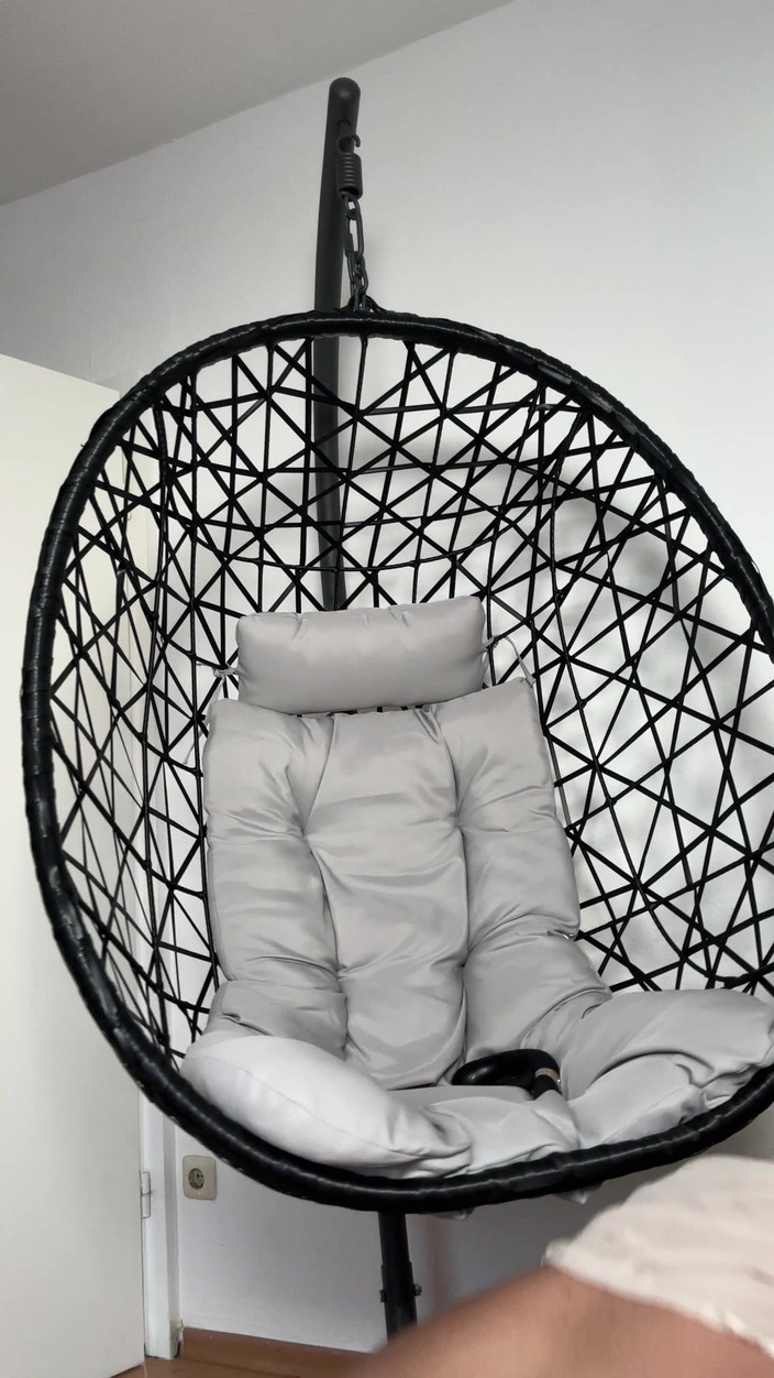 Julia North: Julia weiß immer, was sie in ihrer Freizeit tun muss