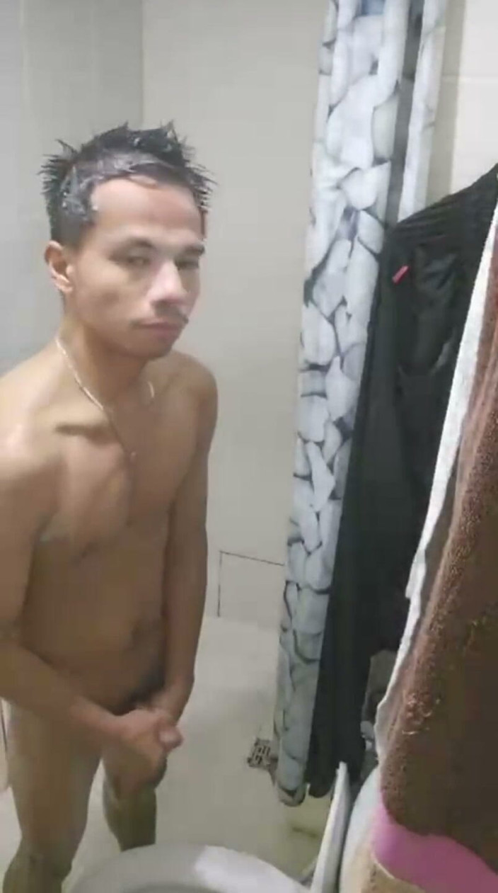 Fleshlab studios: Pinoy Twink się ostro pod prysznicem