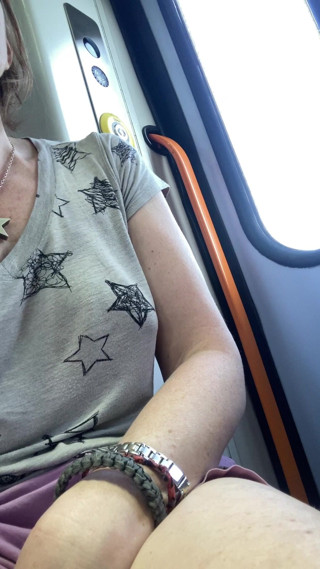 MistressWriggler: Pussy N Pubes Play in Transport Makes My Fingers Smell...