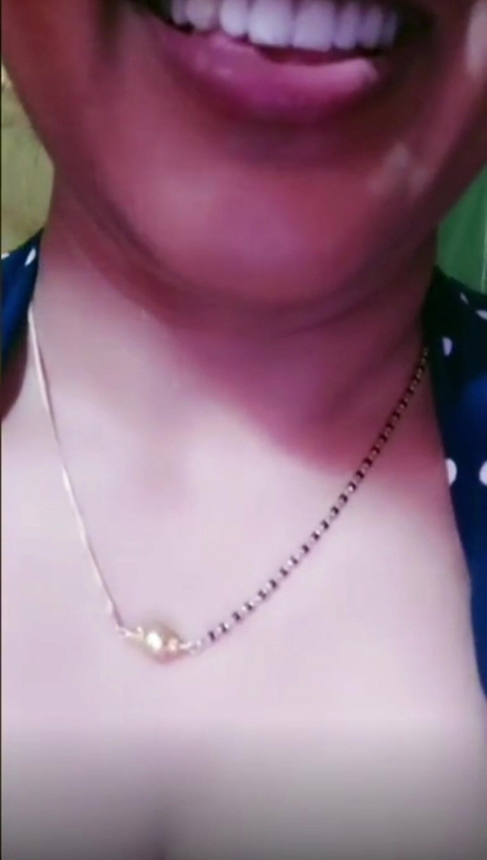 desi hot girl: Appel vidéo indien, Sarvice disponible s’il vous plaît me contacter