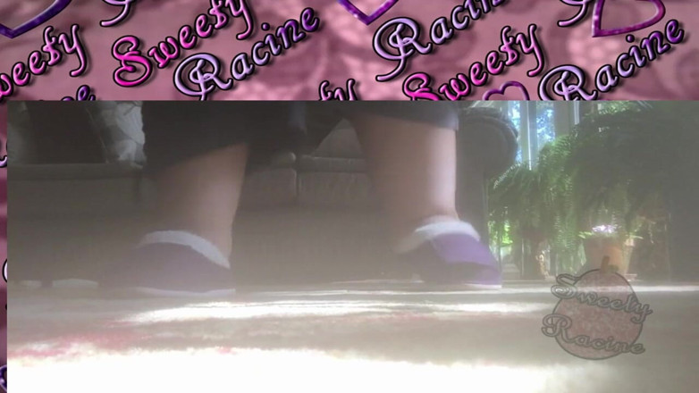 Sweety Racine: Gigantyczne stopy SSBBW chodzenie
