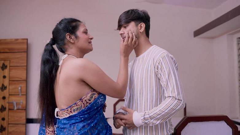 HotMaal69: Zia indiana spaventata dopo aver visto un grosso cazzo audio...