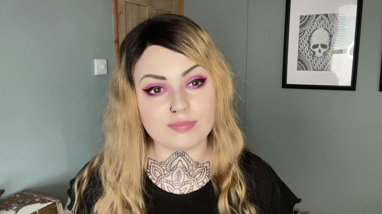 Miss Valentina: Înșelată și sph abandonată