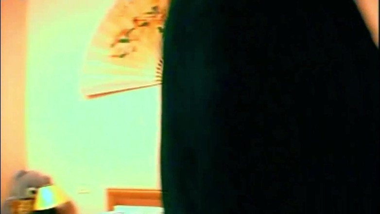 TGIRL ROOM: Waria Brasil ini mengambil pelajaran sialan dari pacar dan profesor