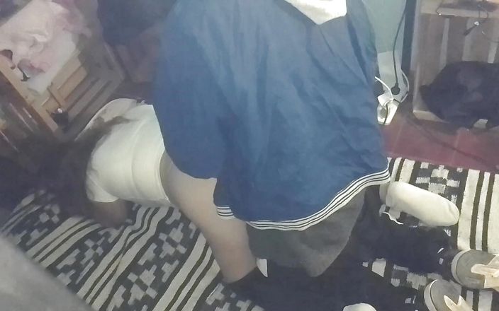 Fitcure1: 彼女のトロールがTバックを履いて僕を挑発する