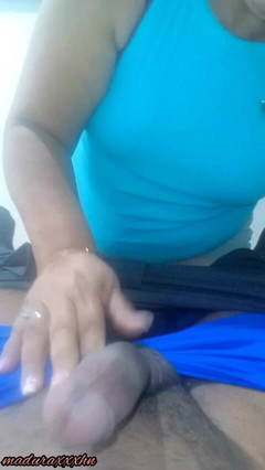 Milfta boohot: Una miLF matura di 60 anni mi eccita con una ricca...