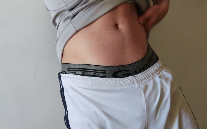 Icyhot707: स्ट्रेट फ़ुटबॉल खिलाड़ी उसके लंड को छूती है