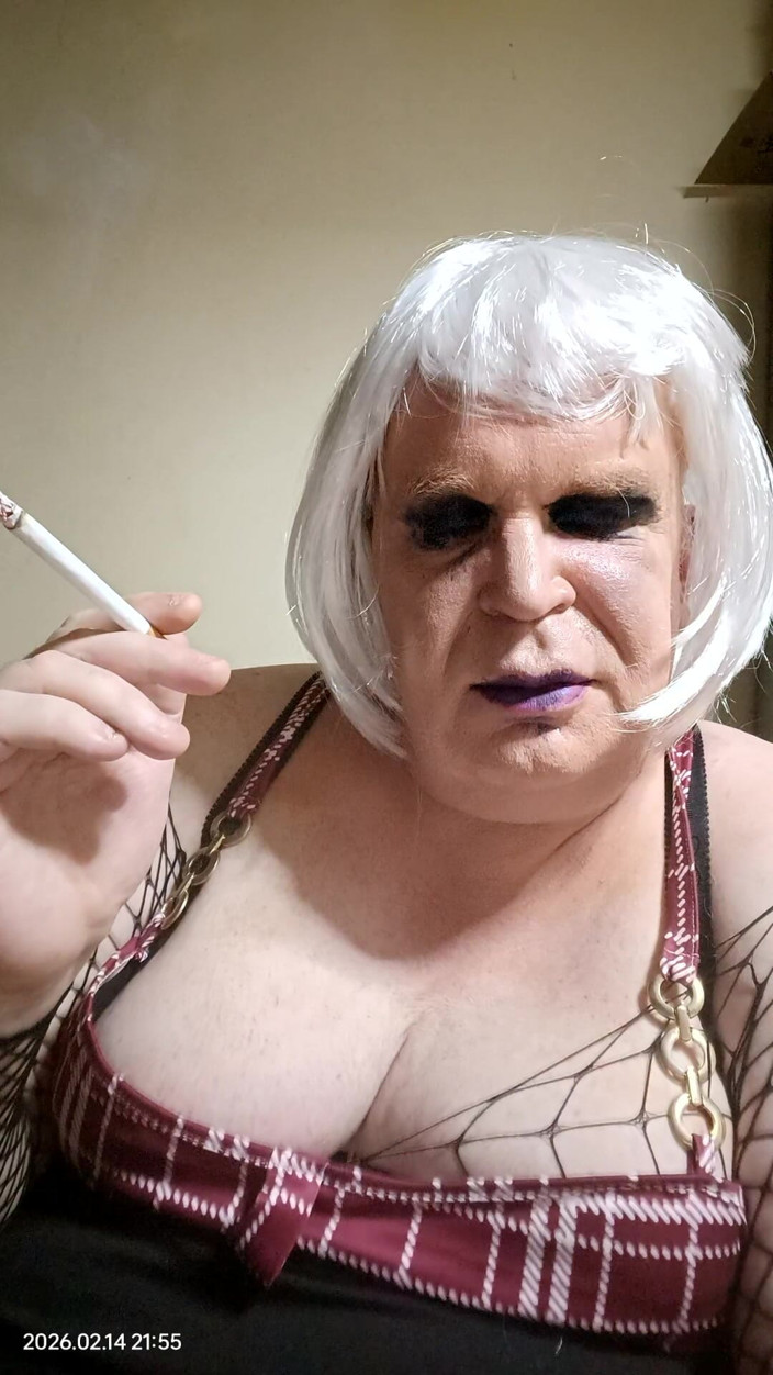 Stephanie-Nicole-TV: Grandona tv sendo uma cadela e joi