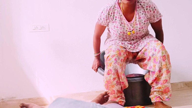 Telugu honey lips: Mẹ kế Ấn Độ rất thích con trai riêng con cu to....